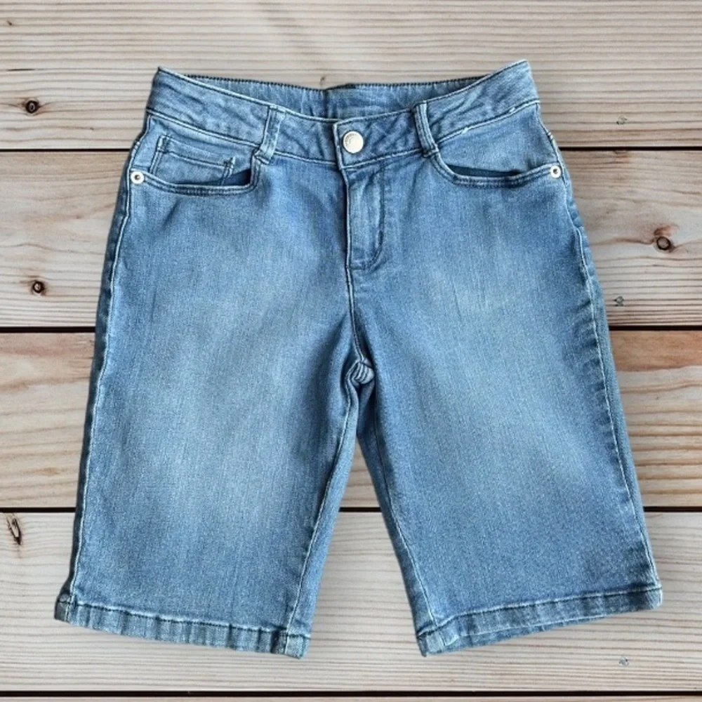 Gymboree Girls Bermuda Shorts Medium Wash 9” Inseam Stretch Adjustable Waist